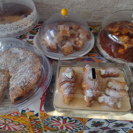 Bed & Breakfast Delle Palme Trapani Kültér fotó