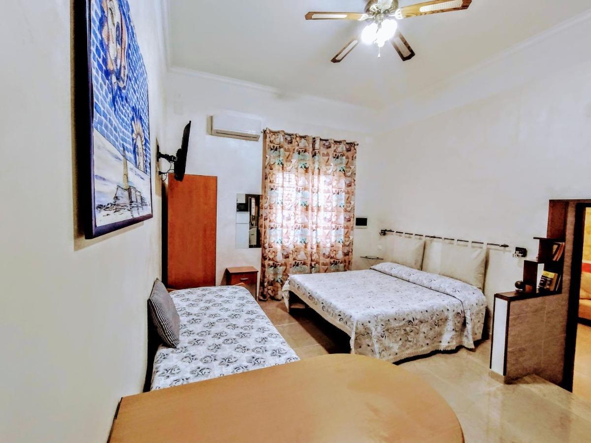 Bed & Breakfast Delle Palme Trapani Kültér fotó